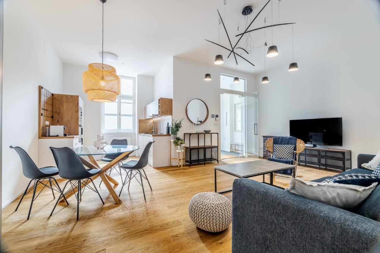Elegant Apartments Located In The Centre Of Прага Екстер'єр фото