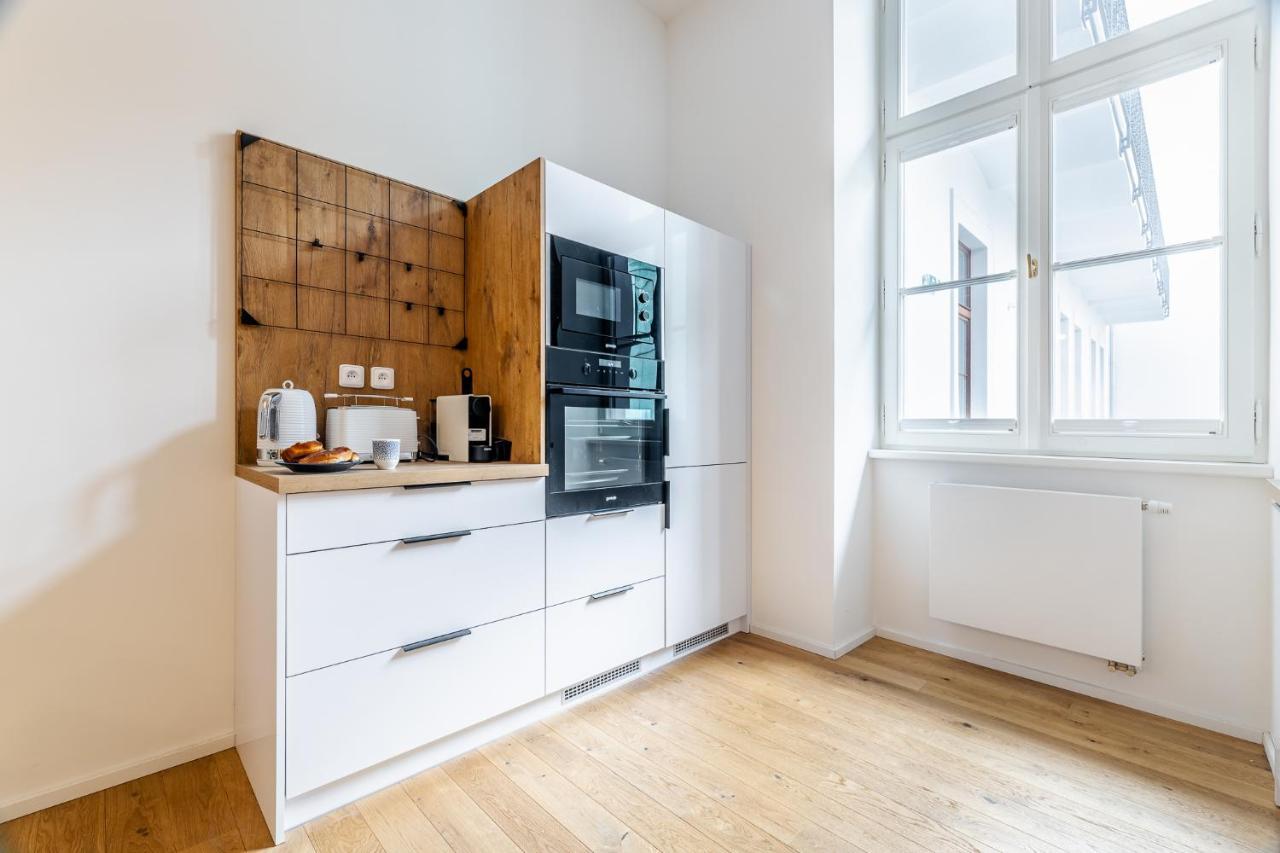 Elegant Apartments Located In The Centre Of Прага Екстер'єр фото